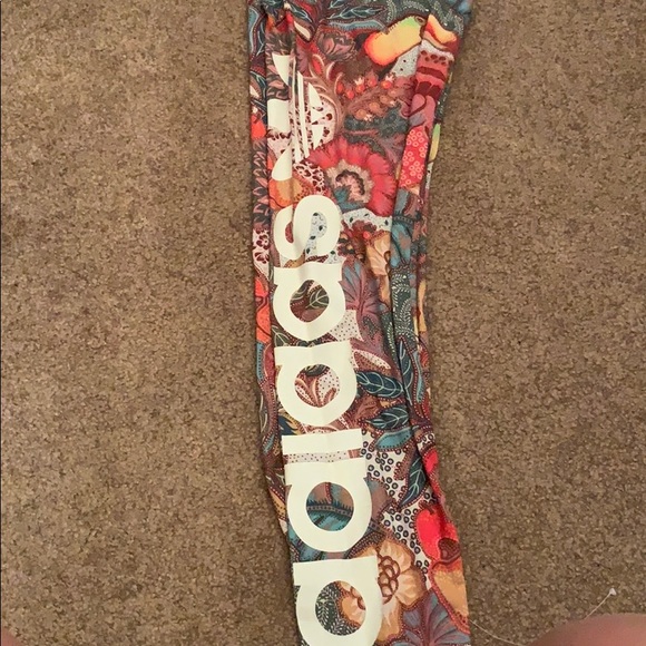 •ADIDAS FLOWER SET• - Picture 4 of 6